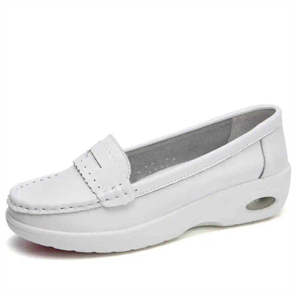Thick Sole Slipon White Traine - مراجعة Vintage Fashion Collecting And Wearing Designer Classics وسعره