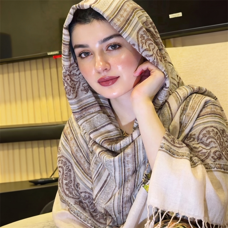 Vintage Paisley Print Hijab Fa - مراجعة Vintage Outdoor Fashion وسعره