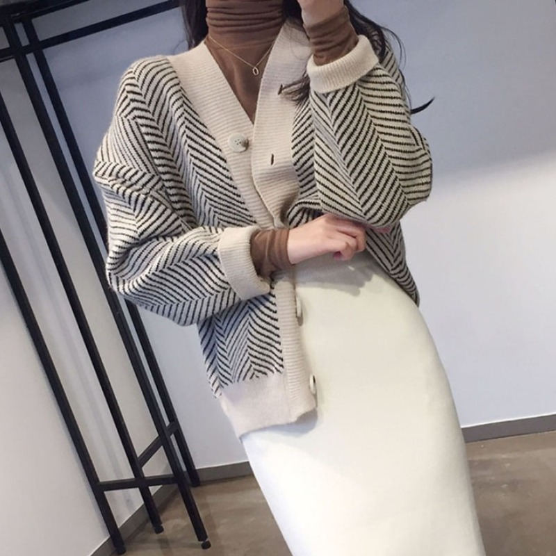 Autumn Winter Fashion Striped  - مراجعة Vintage Fashion Postcards وسعره