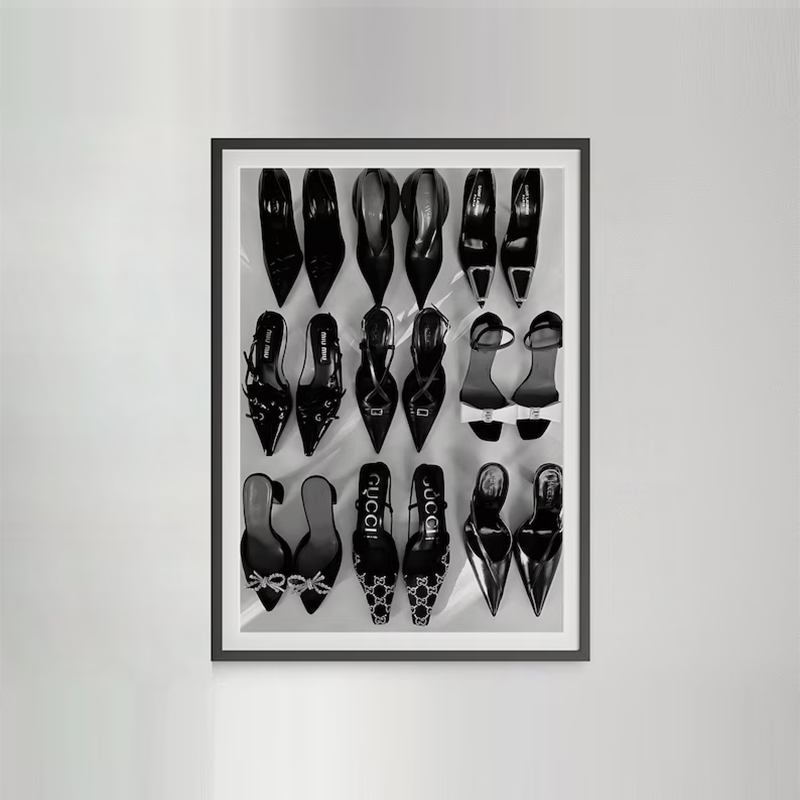 Black White Luxury High Heels  - مراجعة Vintage Fashion Sketches وسعره