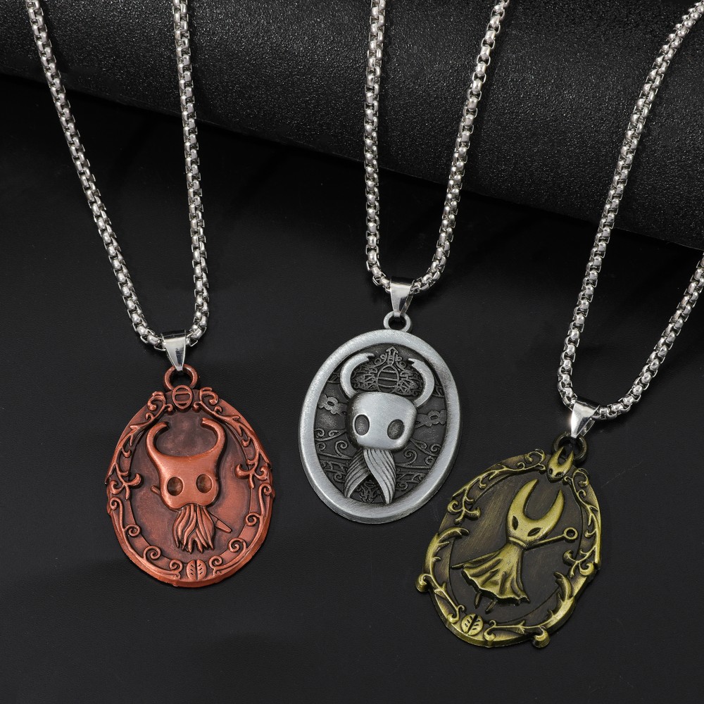 Game amulet pendant necklace,  - مراجعة Vintage Fashion Game وسعره