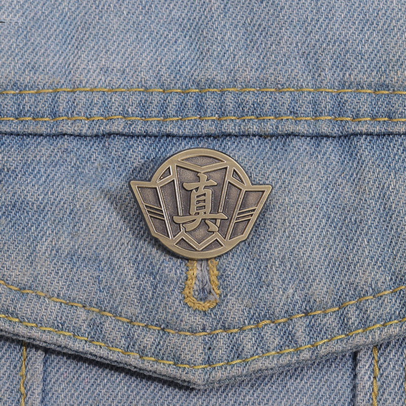 Yakuza Goro Majima Enamel Pins - مراجعة Vintage Fashion Game وسعره